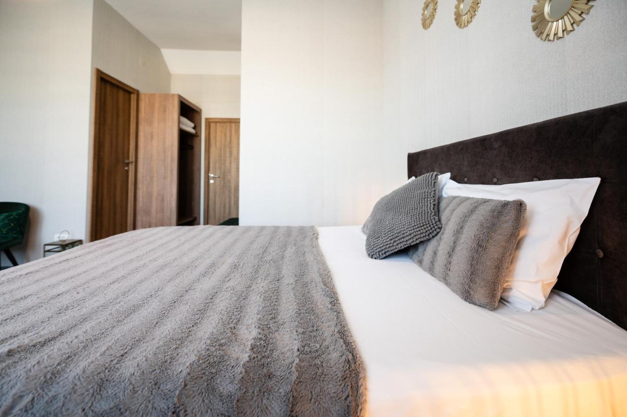 Central Square Apartments Belgrado Exterior foto